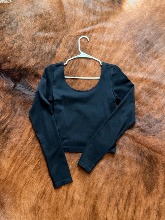 wild fable Tops - wild fable Black Long-Sleeve Scoop-Back Crop Top